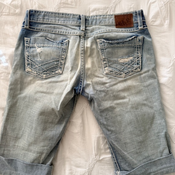 BKE distressed Sabrina bermuda shorts 26 - Picture 2 of 4